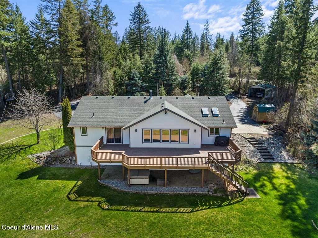 Photo of 2447 Garwood Rd, Hayden, ID 83835 (MLS # 25-8141)