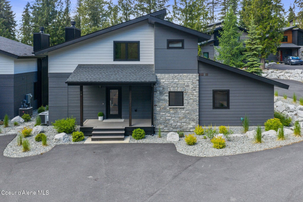 Photo of 74 WEDGE Ct, Priest Lake, ID 83856 (MLS # 26-6199)
