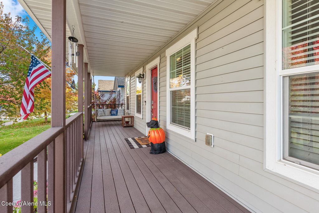 Photo of 2179 FREELAND Dr, Coeur dAlene, ID 83815 (MLS # 25-10598)