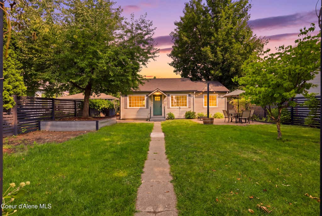 Photo of 1317 Pennsylvania AVE, Coeur dAlene, ID 83814 (MLS # 26-8296)
