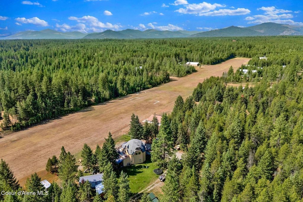 Photo of 590 Skyhawk Dr Dr, Spirit Lake, ID 83869 (MLS # 25-7479)