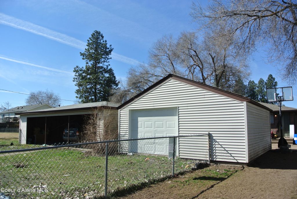 Photo of 6408 Normandie St, Spokane, WA 99208 (MLS # 26-4119)