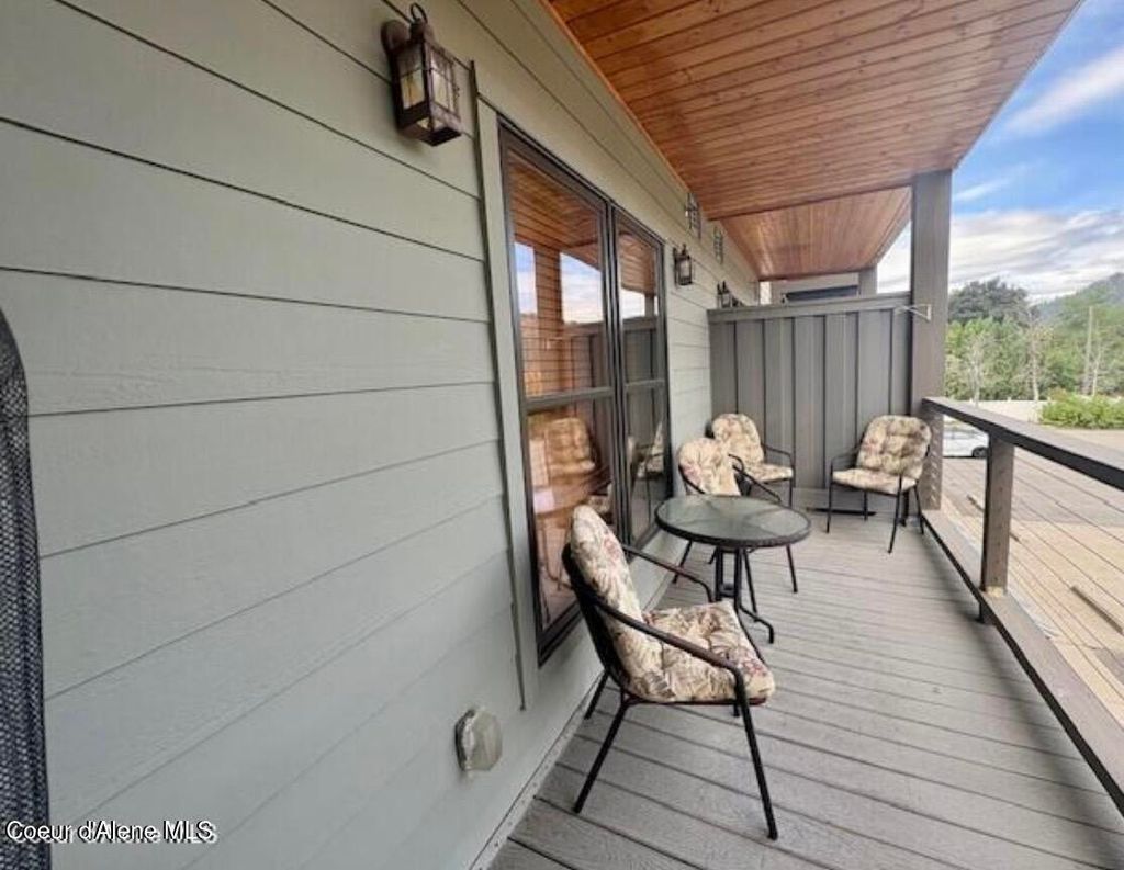 Photo of 834 McKinley #204, Kellogg, ID 83837 (MLS # 26-2019)