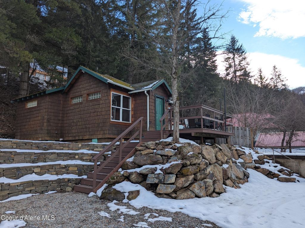 Photo of 920 Pearl, Wallace, ID 83873 (MLS # 26-1962)