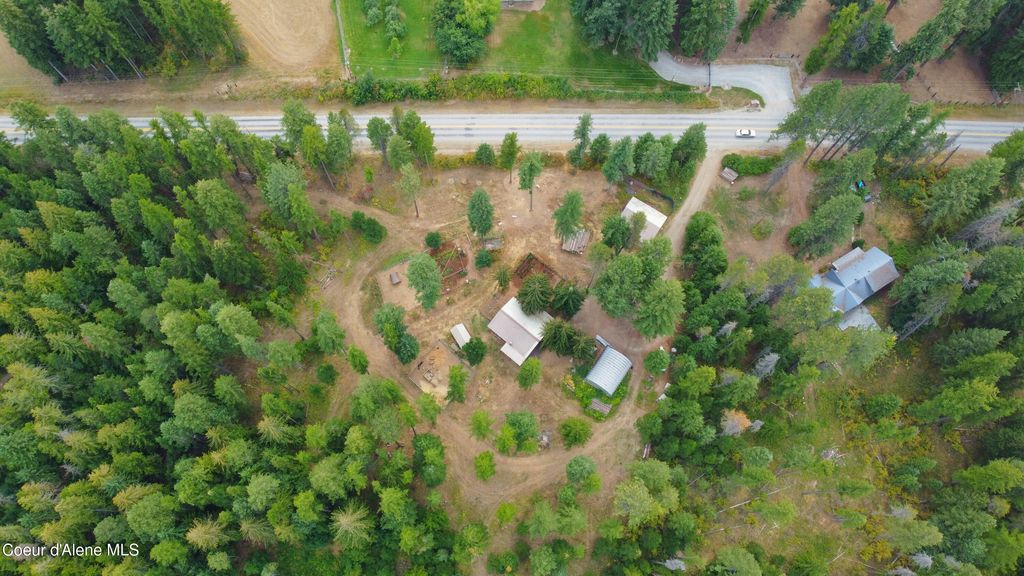 Photo of 13073 Dufort Rd, Priest River, ID 83856 (MLS # 25-8791)