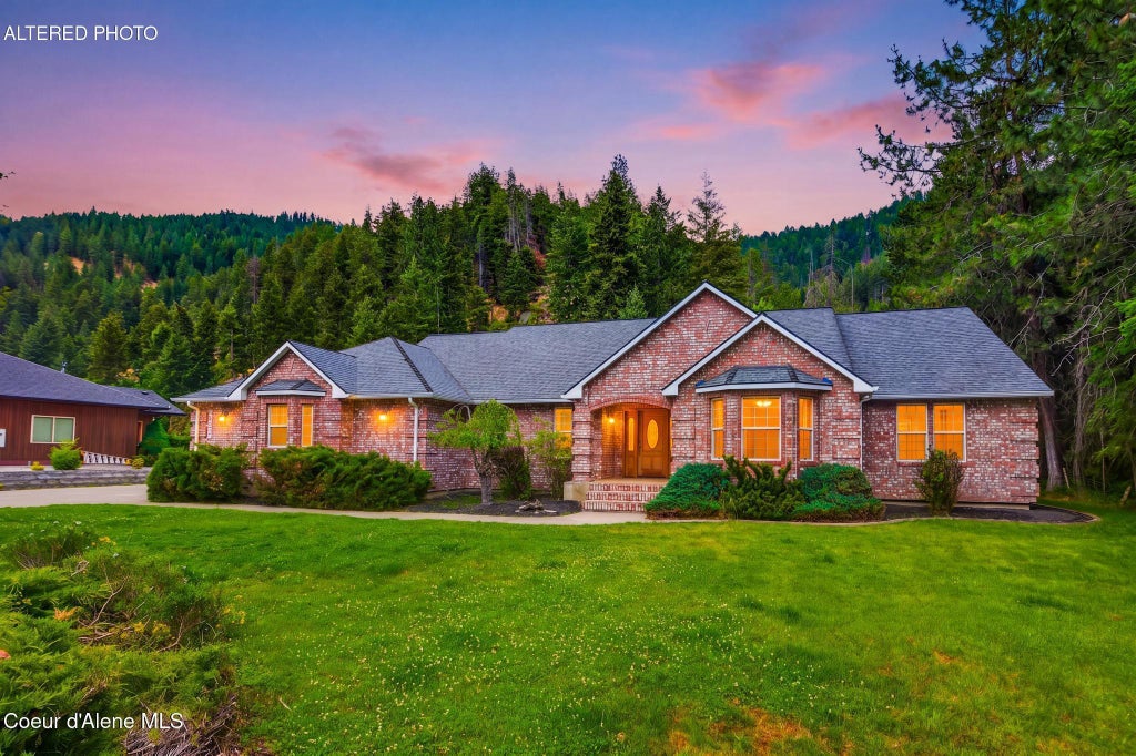 Photo of 6008 18th ST, Dalton Gardens, ID 83815 (MLS # 26-7394)