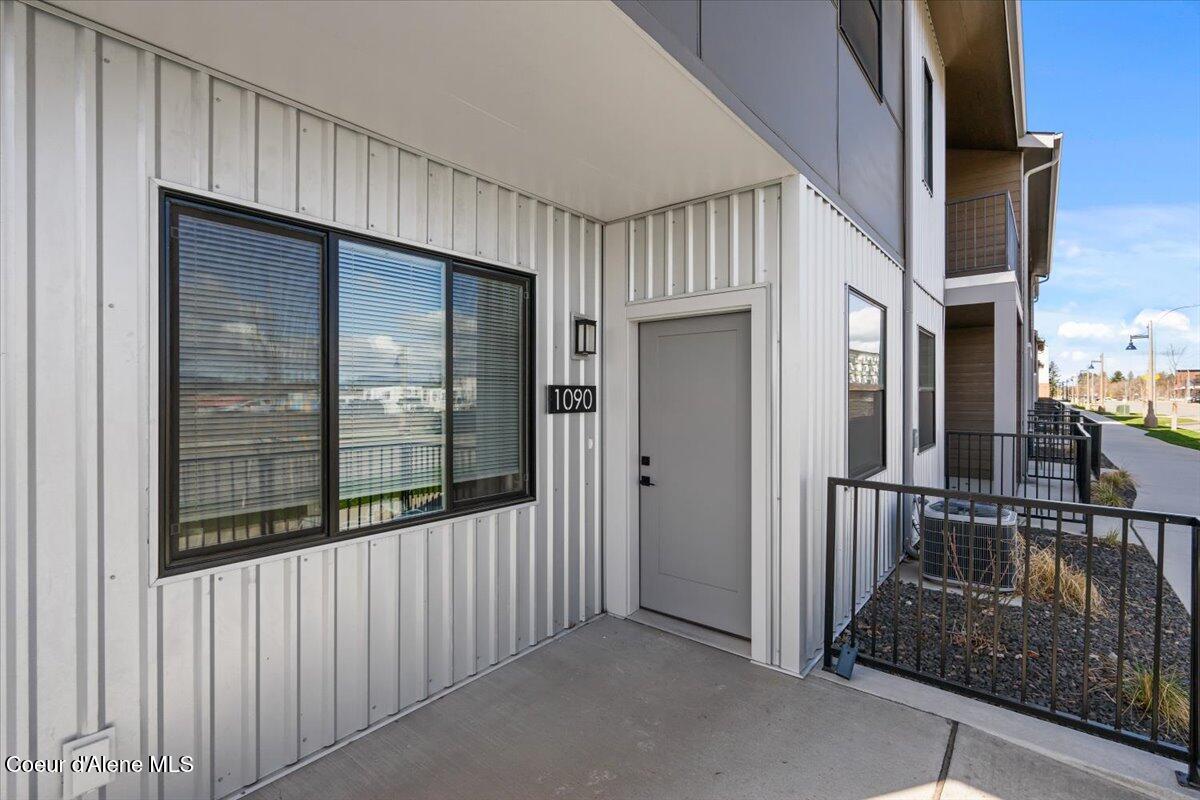 1090 E 4th Ave, Post Falls, Texas image 11