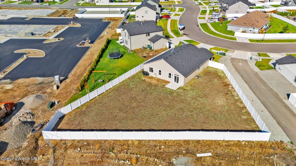 Photo of 16167 Hadley Loop Loop, Rathdrum, ID 83858 (MLS # 25-10357)