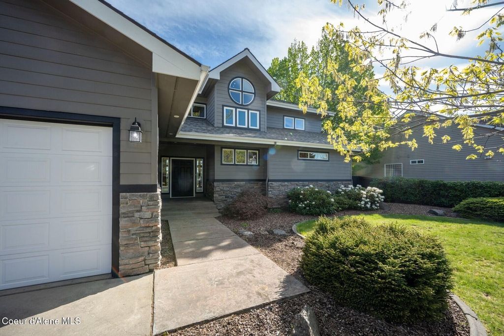 Photo of 8128 Stonehaven DR, Hayden, ID 83835 (MLS # 26-4650)