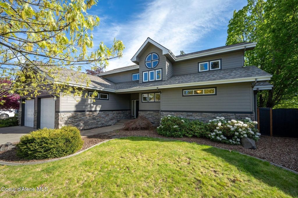 Photo of 8128 Stonehaven DR, Hayden, ID 83835 (MLS # 26-4650)