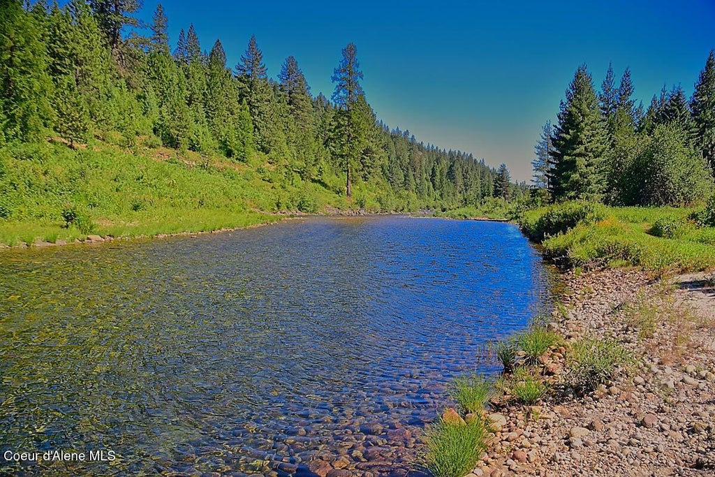 Photo of 6045 Upper Pack River River, Sandpoint, ID 83864 (MLS # 26-7009)