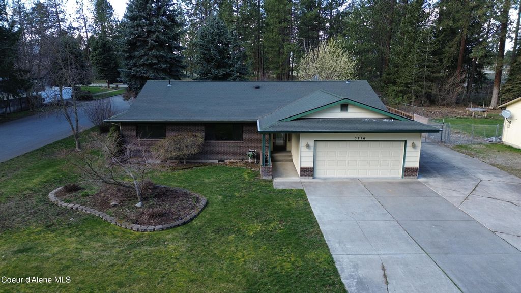 Photo of 5716 Parkwood, Coeur dAlene, ID 83815 (MLS # 26-2651)