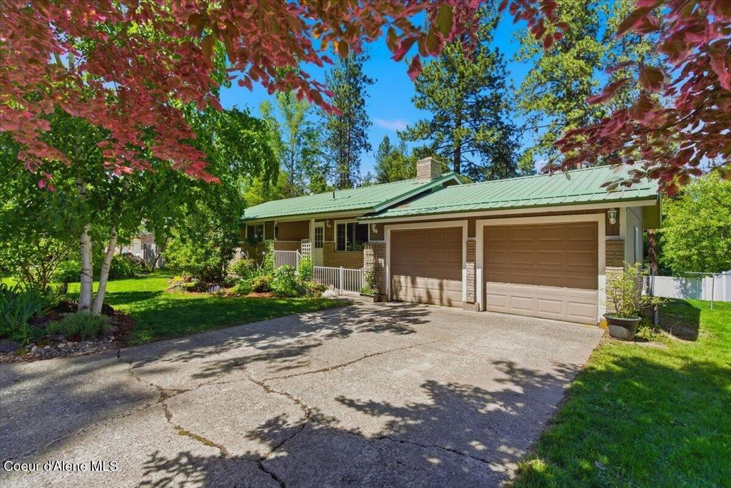 Photo of 4761 Woodland DR, Post Falls, ID 83854 (MLS # 26-5252)