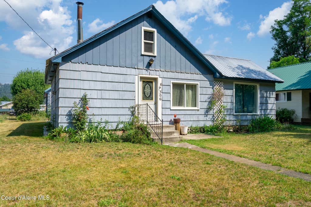 Photo of 306 Hill ST, Smelterville, ID 83868 (MLS # 26-7821)