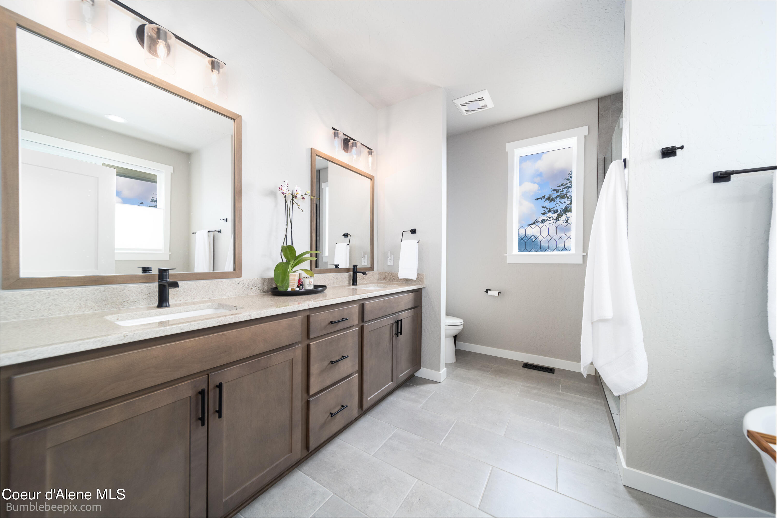 Athol, Idaho 83801, United States, 3 Bedrooms Bedrooms, ,2 BathroomsBathrooms,Residential,Pending,64215