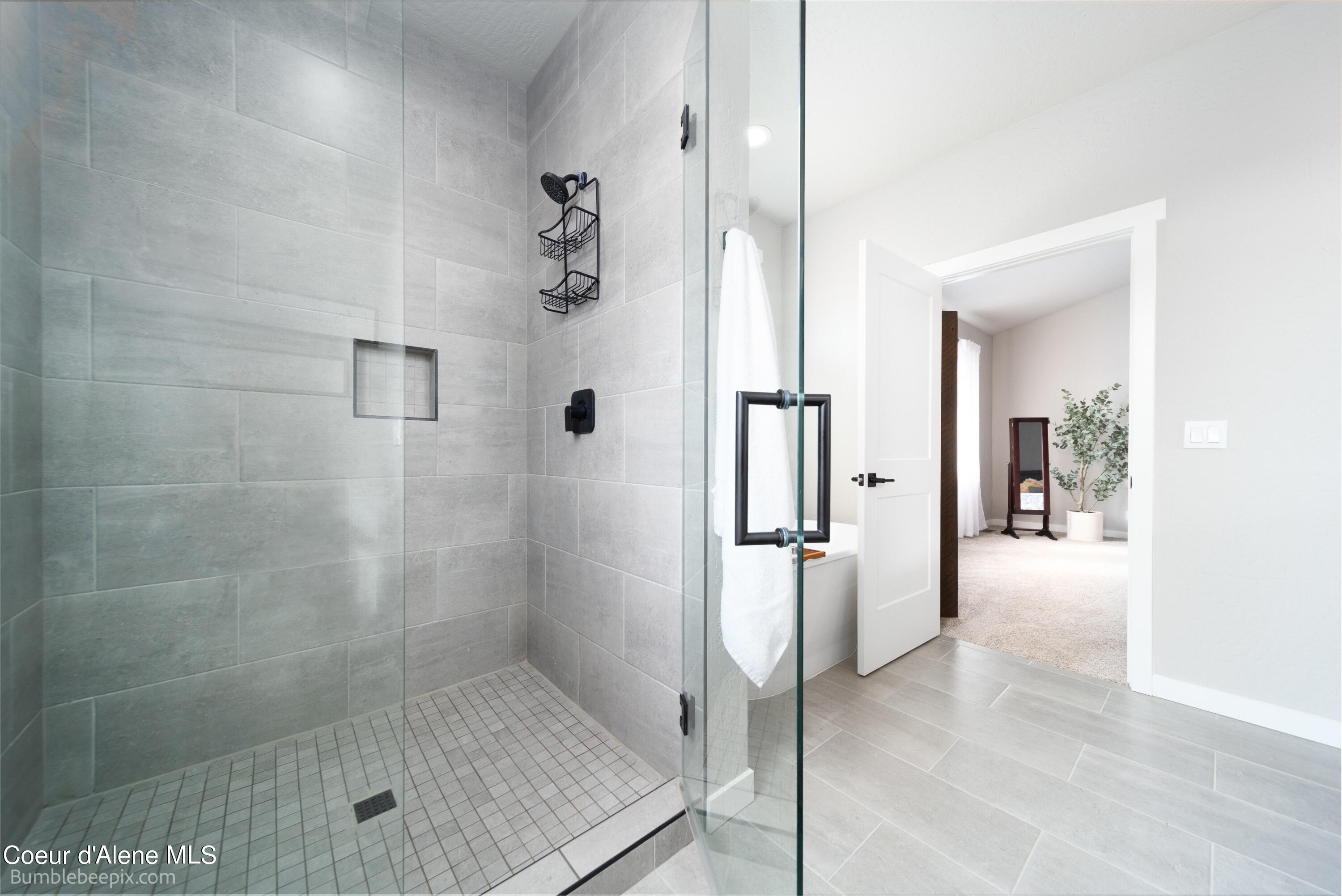 Athol, Idaho 83801, United States, 3 Bedrooms Bedrooms, ,2 BathroomsBathrooms,Residential,Pending,64215