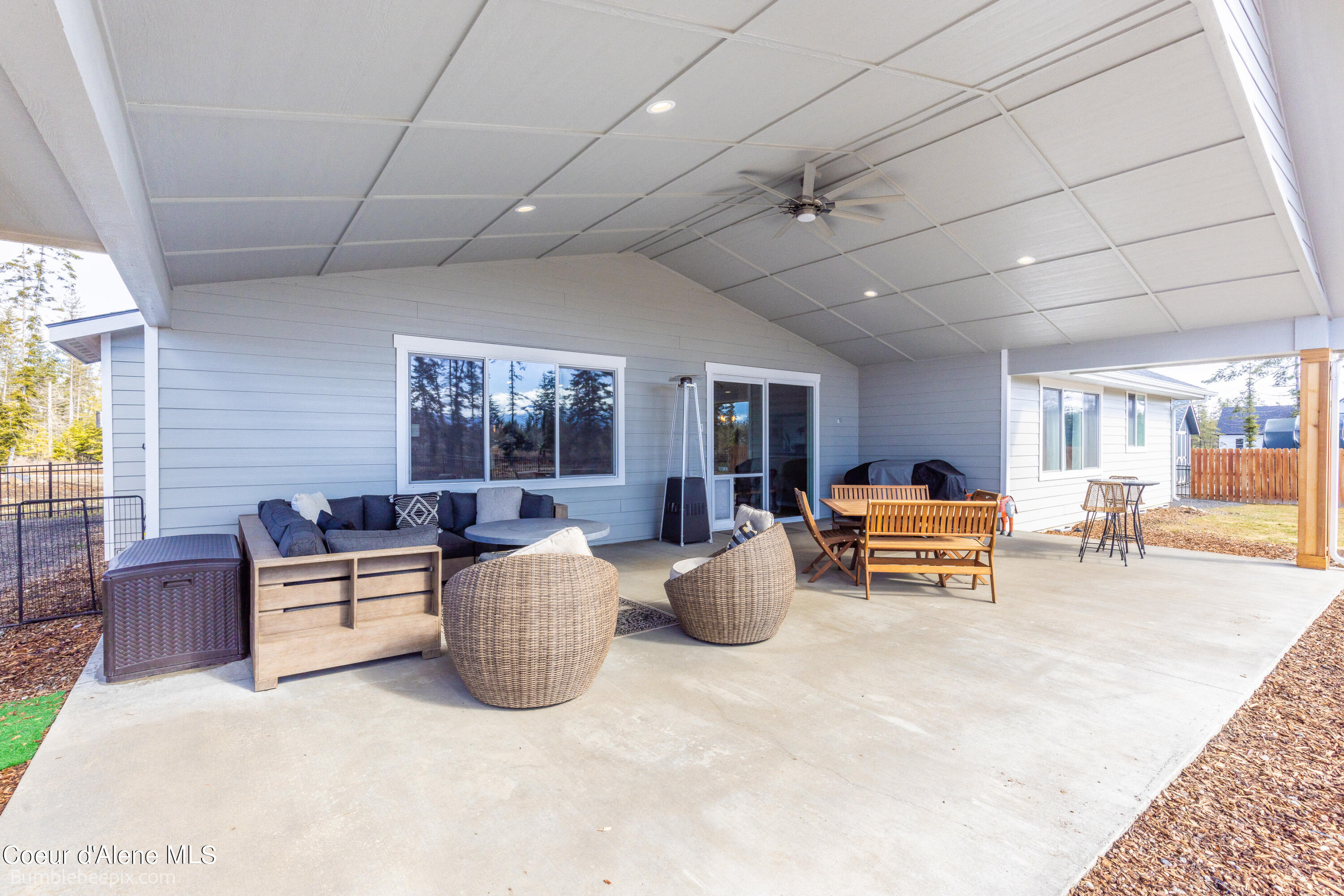 Athol, Idaho 83801, United States, 3 Bedrooms Bedrooms, ,2 BathroomsBathrooms,Residential,Pending,64215