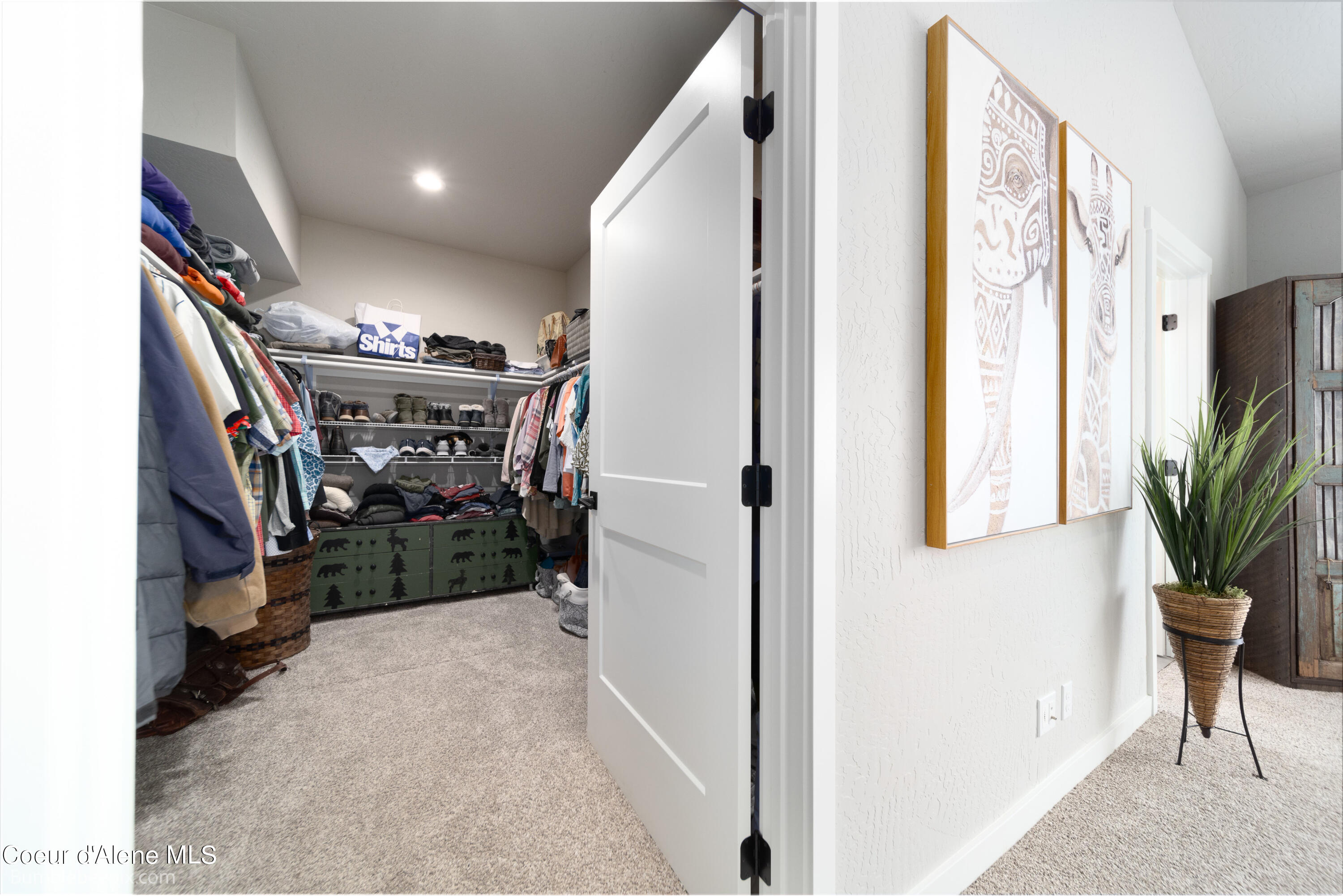 Athol, Idaho 83801, United States, 3 Bedrooms Bedrooms, ,2 BathroomsBathrooms,Residential,Pending,64215