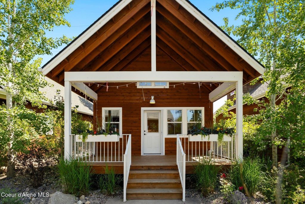 Photo of 242 Pomrankey Ln, Dover, ID 83825 (MLS # 26-7104)