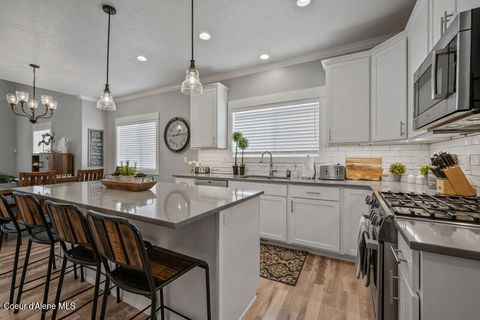 Photo of 410 18th St, Coeur dAlene, ID 83814 (MLS # 26-552)