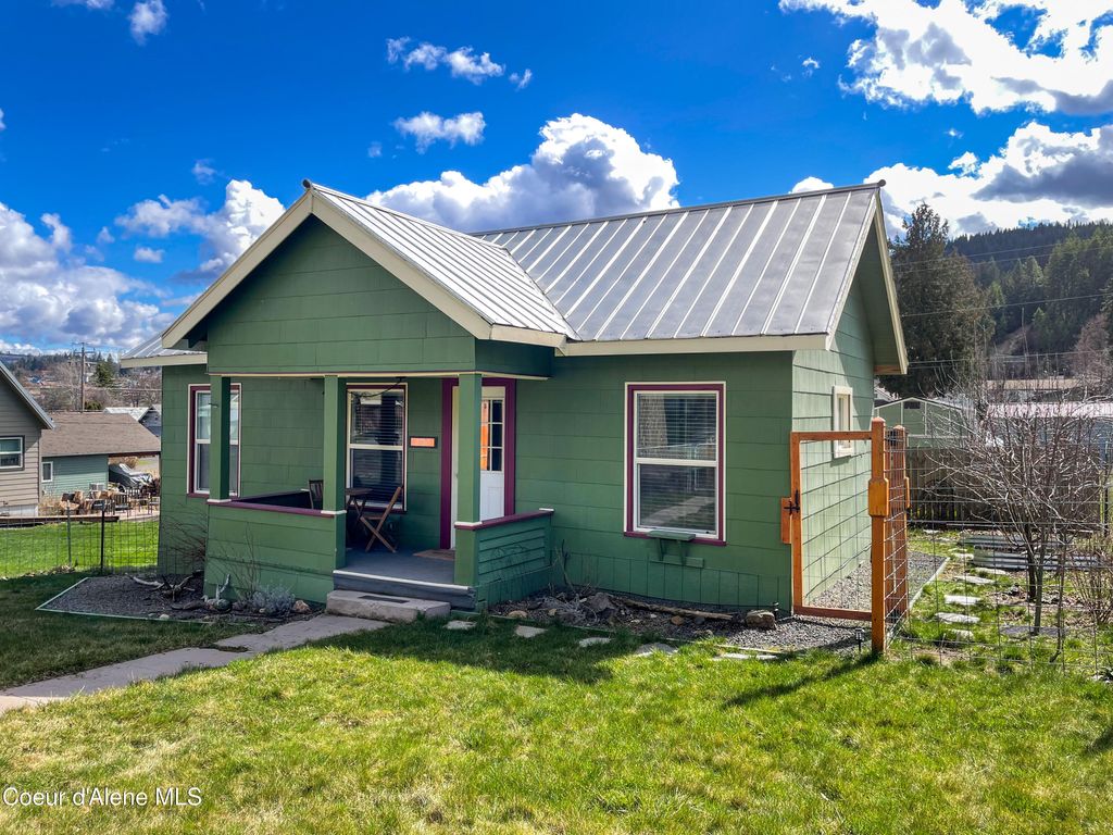 Photo of 2037 Saint Maries Ave, St. Maries, ID 83861 (MLS # 26-2526)