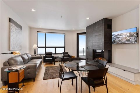 Photo of 124 Village Lane #314 Ln, Sandpoint, ID 83864 (MLS # 26-518)