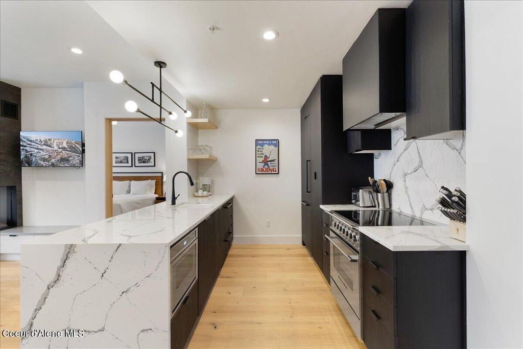 Photo of 124 Village Lane #314 Ln, Sandpoint, ID 83864 (MLS # 26-518)