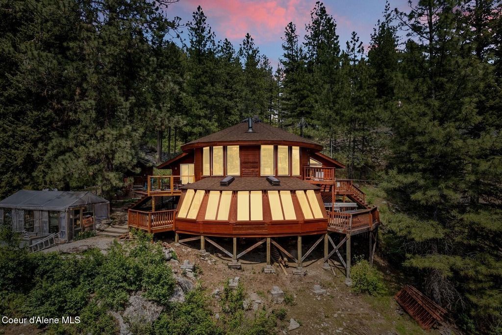 Photo of 4057 Jewel Lake Lake, Sagle, ID 83860 (MLS # 25-4510)