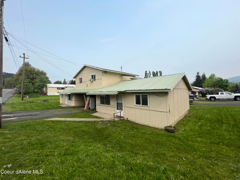 Photo of 202 Pennsylvania Ave, St. Maries, ID 83861 (MLS # 23-4079)