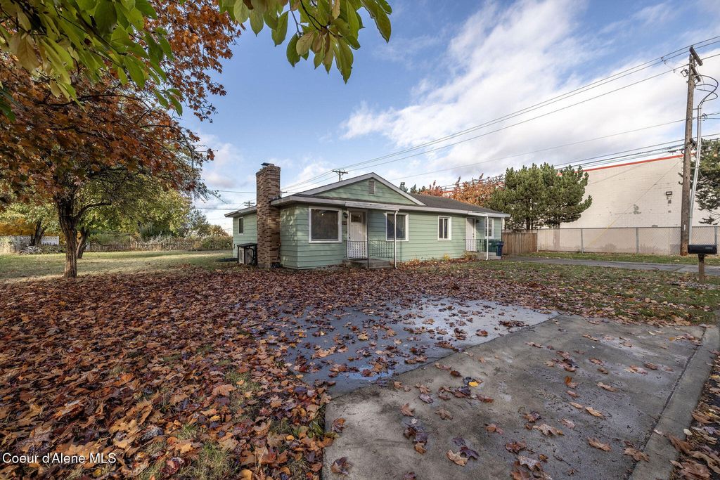 Photo of 1841 A, Coeur dAlene, ID 83814 (MLS # 25-10637)