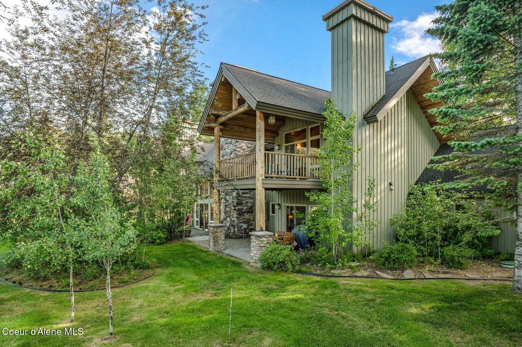 Photo of 20 Gracie Lane Lane, Sandpoint, ID 83864 (MLS # 25-6471)