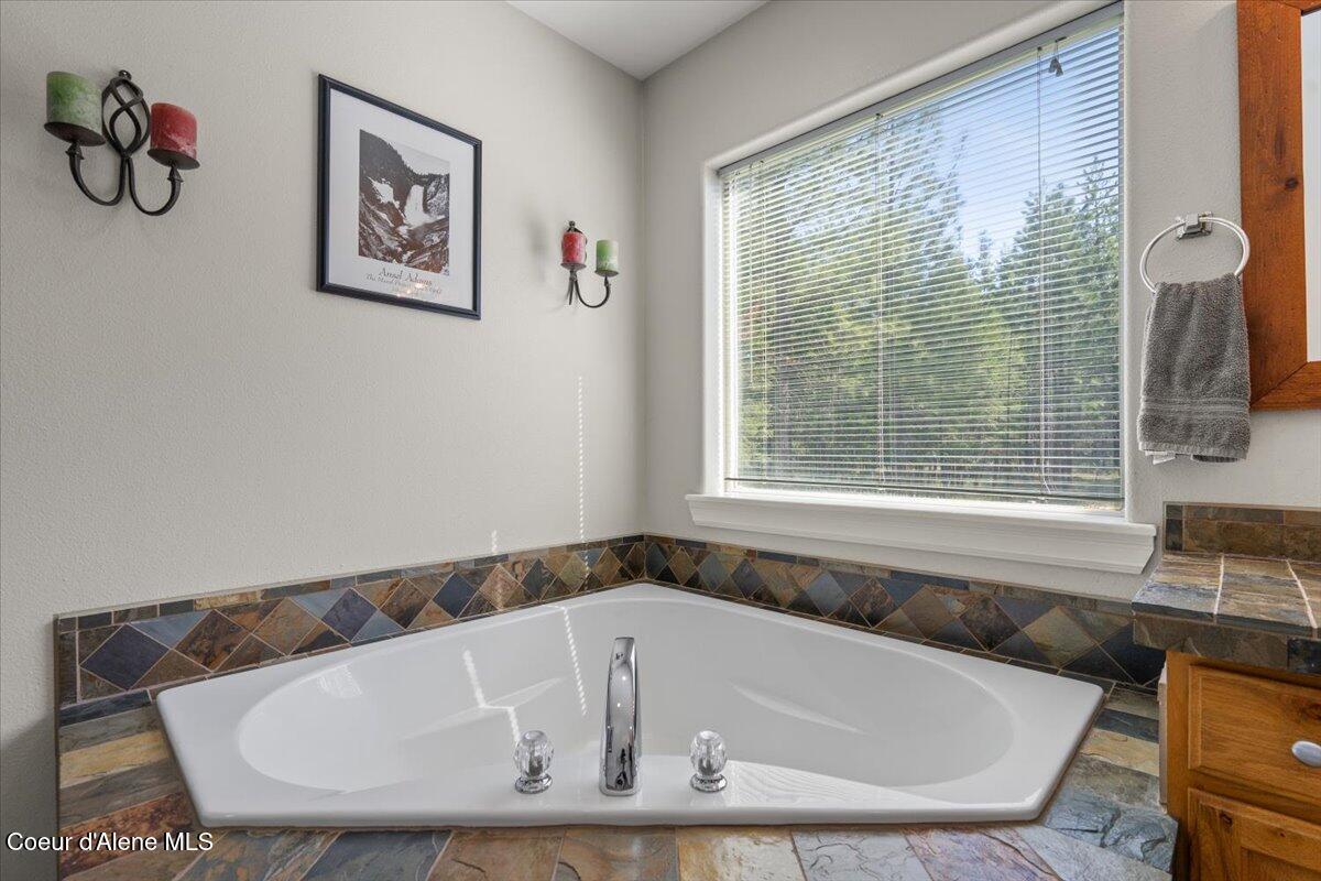 32844 N Tahoe Dr, Spirit Lake, Alaska image 23