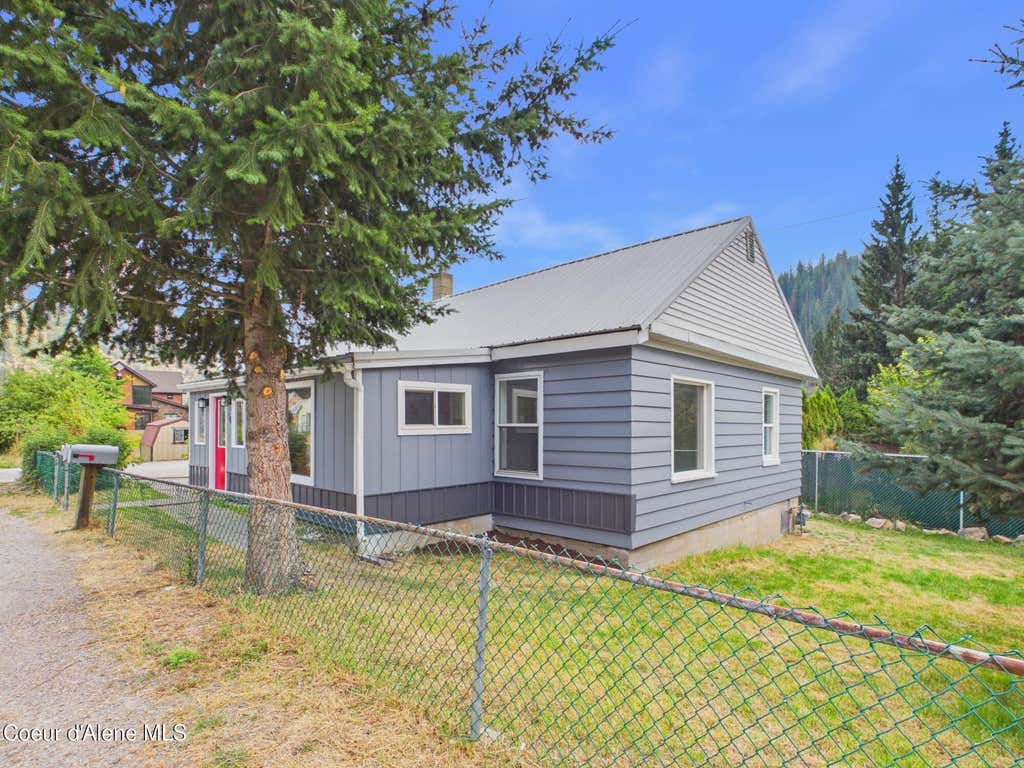 Photo of 54 Elk Creek Creek, Kellogg, ID 83837 (MLS # 26-8357)