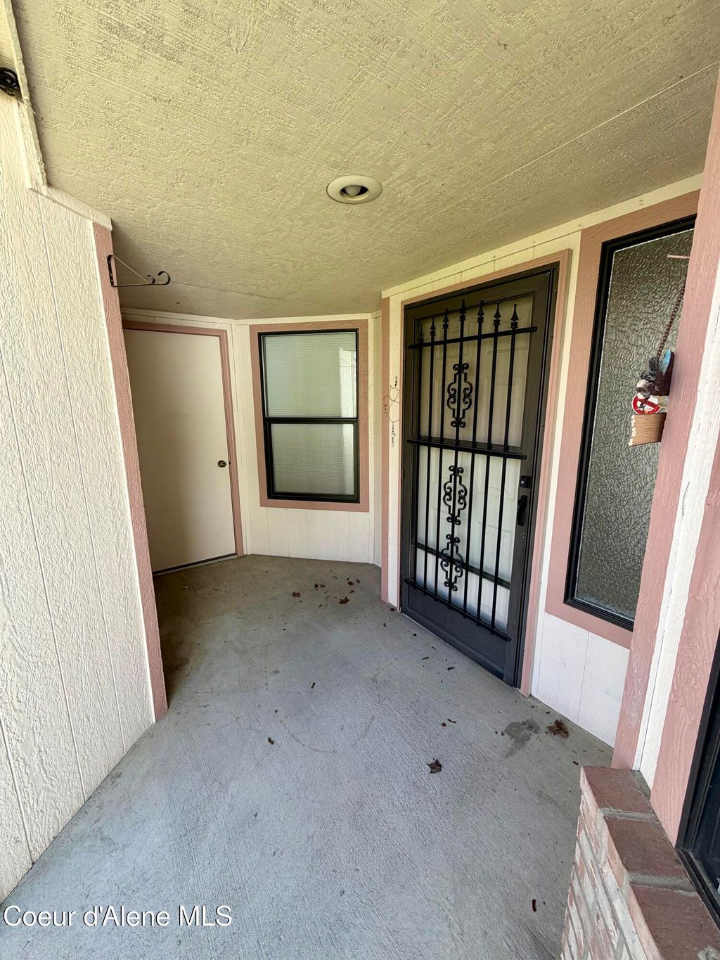 Photo of 1537 Woodlawn Dr # 2, Hayden, ID 83835 (MLS # 26-4294)