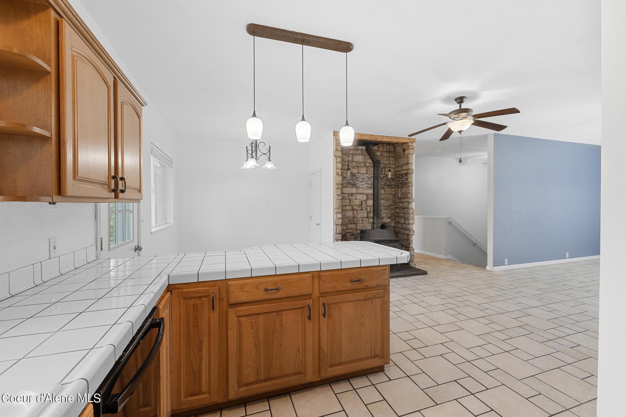 Athol, Idaho 83801, United States, 4 Bedrooms Bedrooms, ,3 BathroomsBathrooms,Residential,Pending,46824