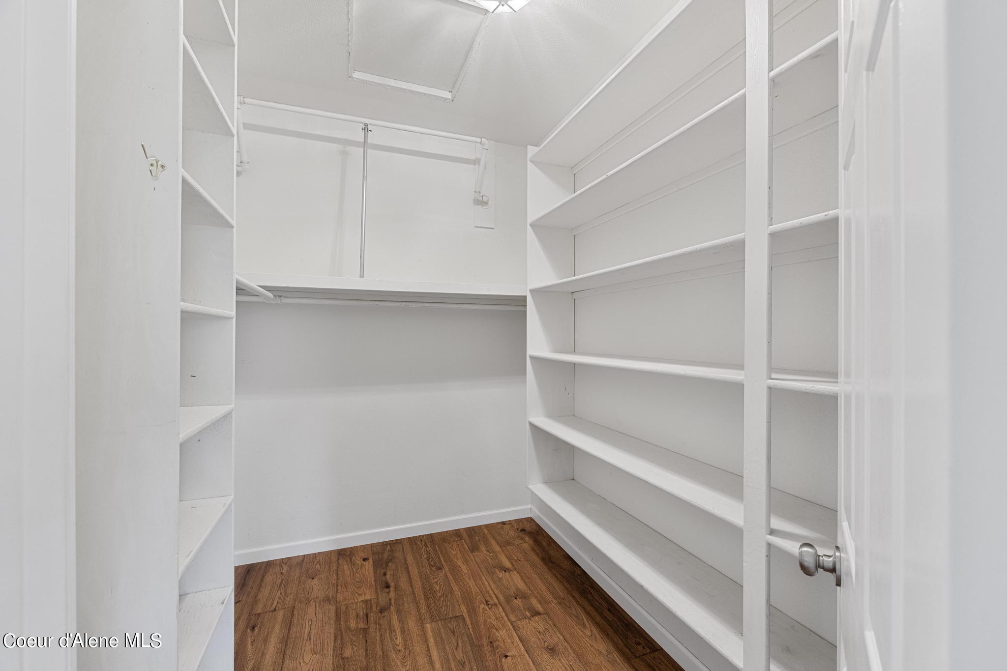 Athol, Idaho 83801, United States, 4 Bedrooms Bedrooms, ,3 BathroomsBathrooms,Residential,Pending,46824