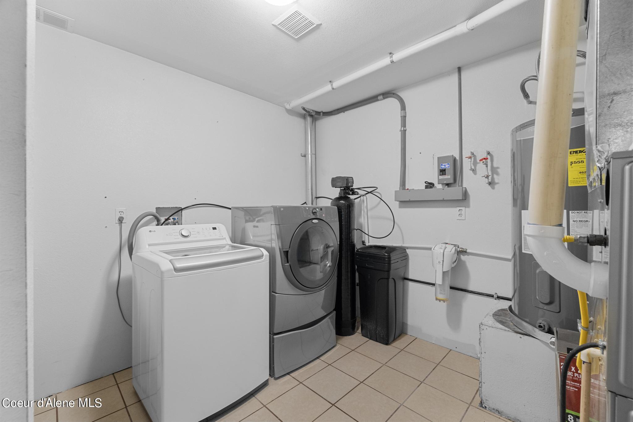 Athol, Idaho 83801, United States, 4 Bedrooms Bedrooms, ,3 BathroomsBathrooms,Residential,Pending,46824