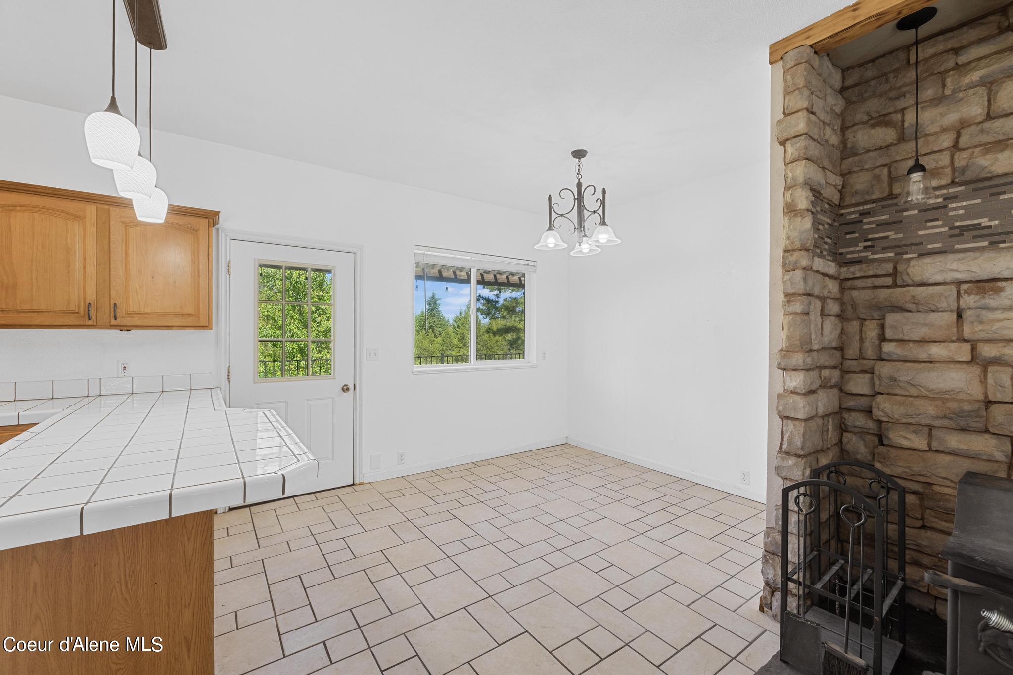 Athol, Idaho 83801, United States, 4 Bedrooms Bedrooms, ,3 BathroomsBathrooms,Residential,Pending,46824