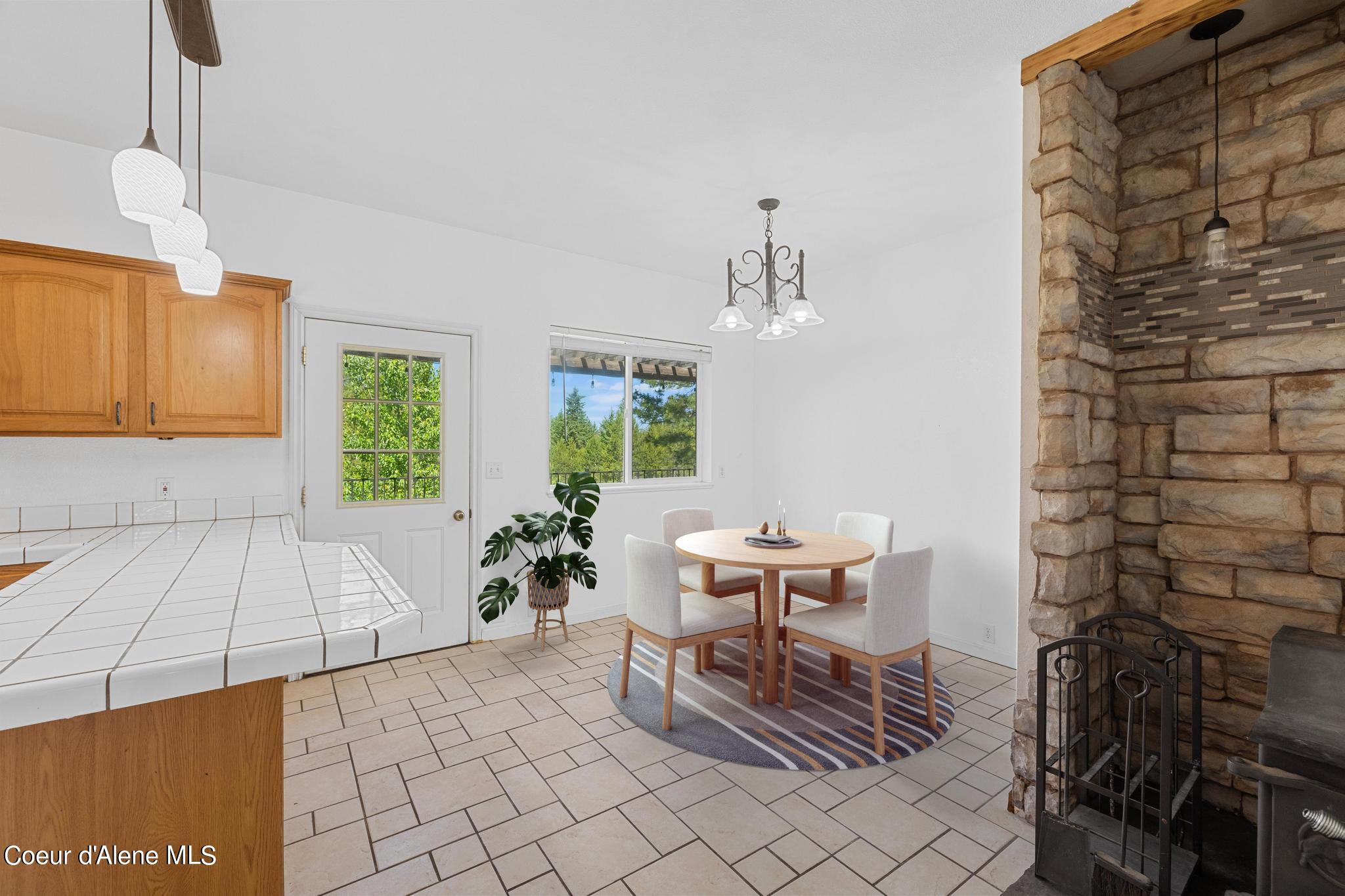 Athol, Idaho 83801, United States, 4 Bedrooms Bedrooms, ,3 BathroomsBathrooms,Residential,Pending,46824