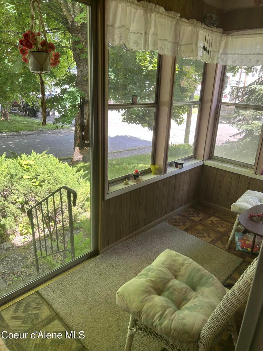 Photo of 905 Jefferson AVE, St. Maries, ID 83861 (MLS # 26-5795)