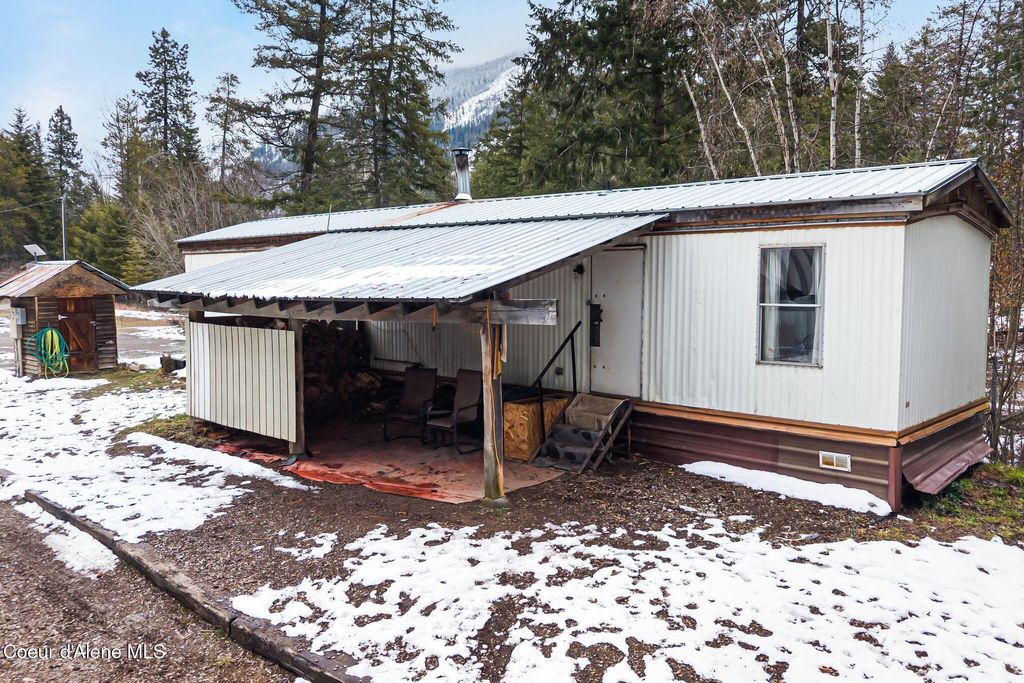 Photo of 582 Mountain View View, Clark Fork, ID 83811 (MLS # 26-4299)