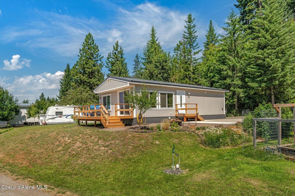 Photo of 302 School Rd #15, Hope, ID 83836 (MLS # 26-2911)