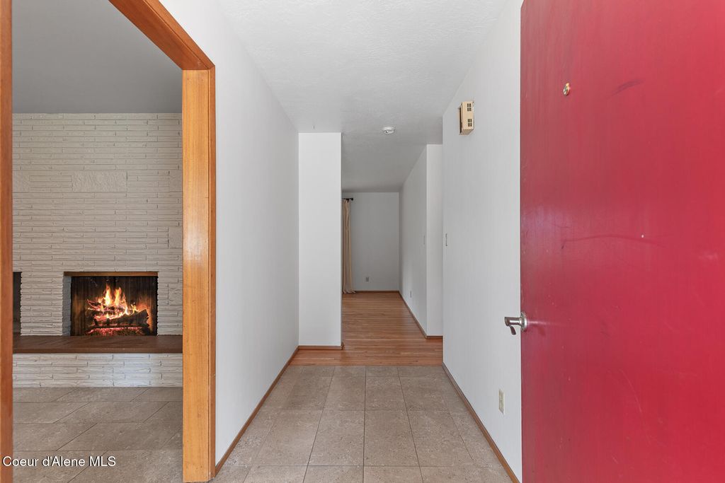 Photo of 503 Vista Dr, Coeur dAlene, ID 83815 (MLS # 26-2573)