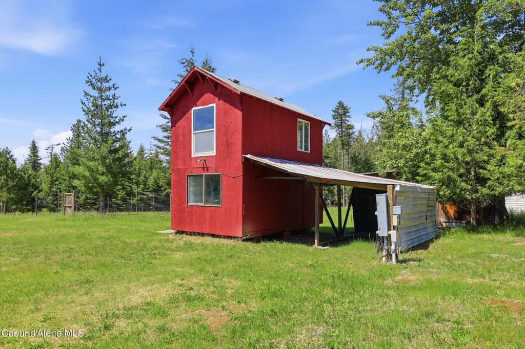 Photo of 775 Three Bears Rd, Priest River, ID 83856 (MLS # 26-9789)