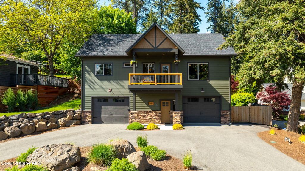 Photo of 1997 AVONDALE Ln, Hayden, ID 83835 (MLS # 25-5407)