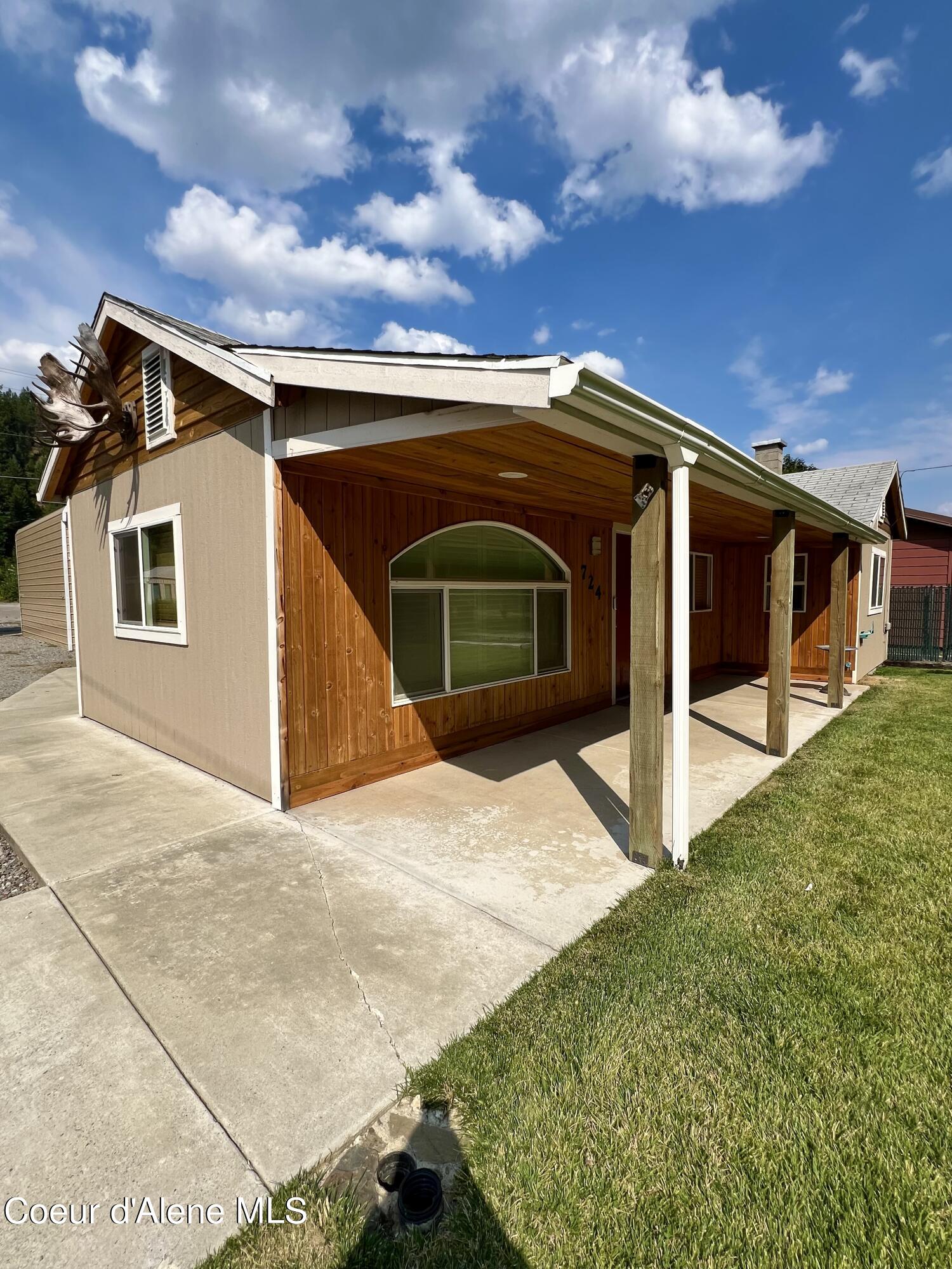 724 Yellowstone Ave, Osburn, Idaho image 2