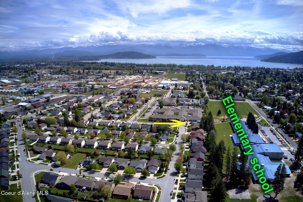 Photo of 1601 Sequoia St, Sandpoint, ID 83864 (MLS # 26-5920)