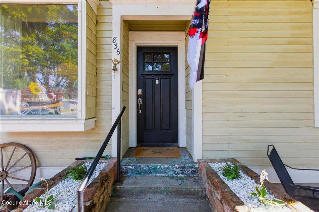Photo of 836 23rd ST, Coeur dAlene, ID 83814 (MLS # 26-8166)