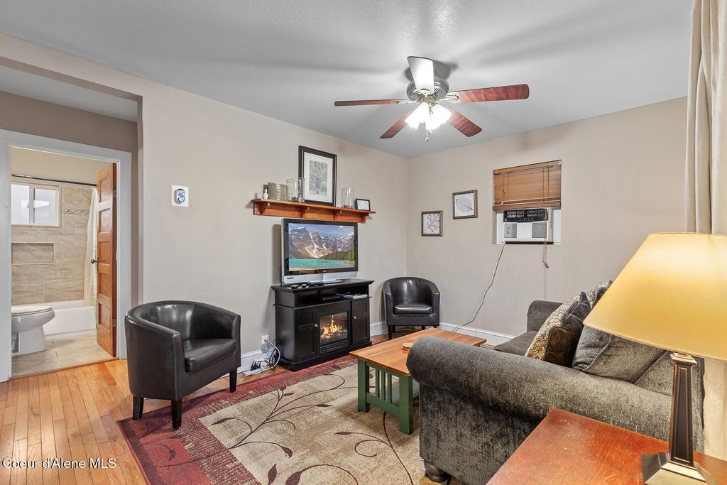 Photo of 1303 Pennsylvania Ave, Coeur dAlene, ID 83814 (MLS # 26-590)