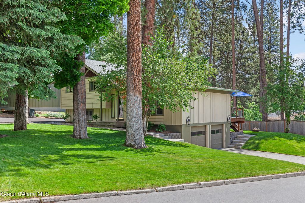 Photo of 2886 Harrison AVE, Coeur dAlene, ID 83814 (MLS # 26-5868)